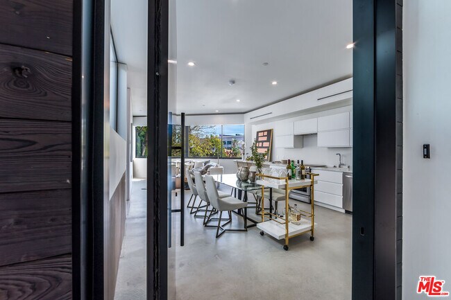 Foto del edificio - 857 Hilldale Ave