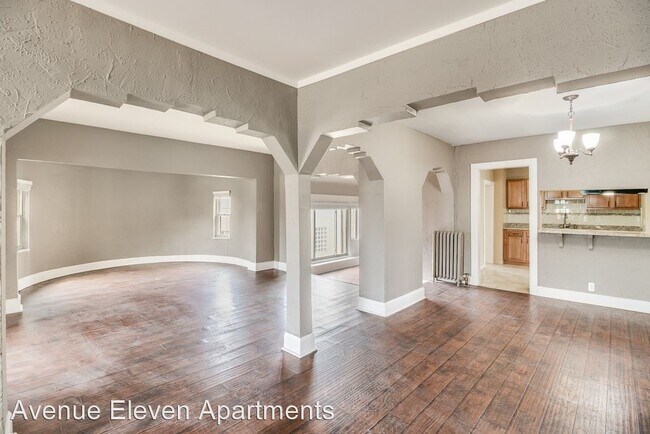 Foto del edificio - 315-333 E Eleven Mile Rd