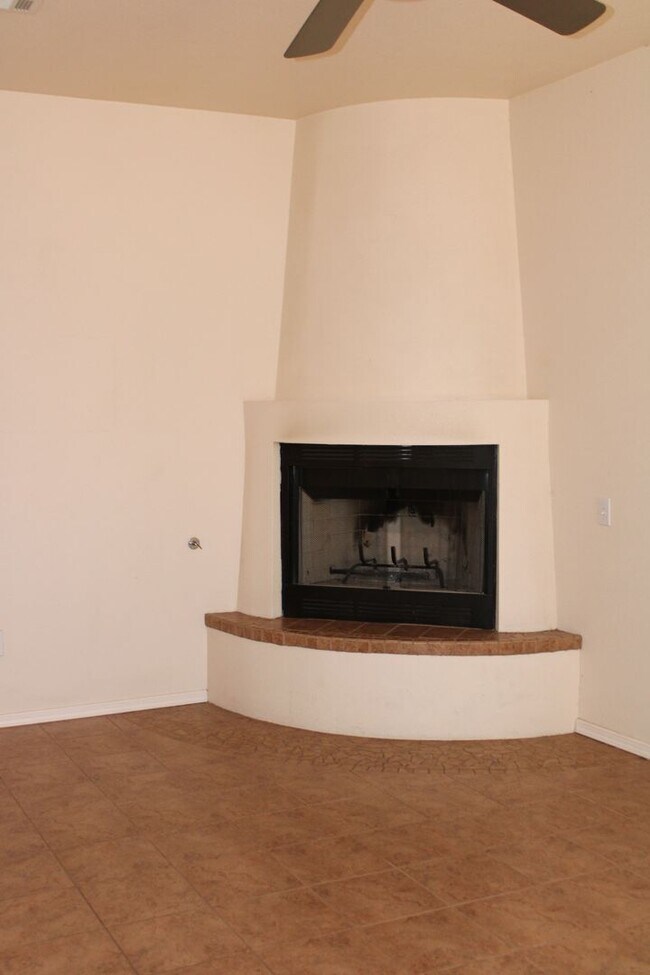 Foto del edificio - 3 Bedroom, 2 Bath Home for Rent