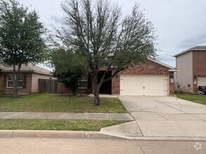 Building Photo - 10009 Iron Ridge Dr