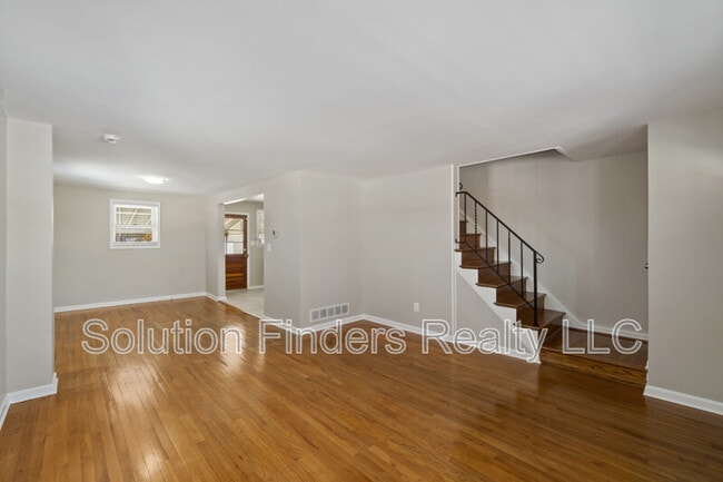 Foto del edificio - 305 Capitol Ct