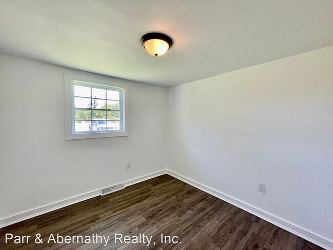 Foto del edificio - 3 br, 1.5 bath House - 16906 S Crater Rd