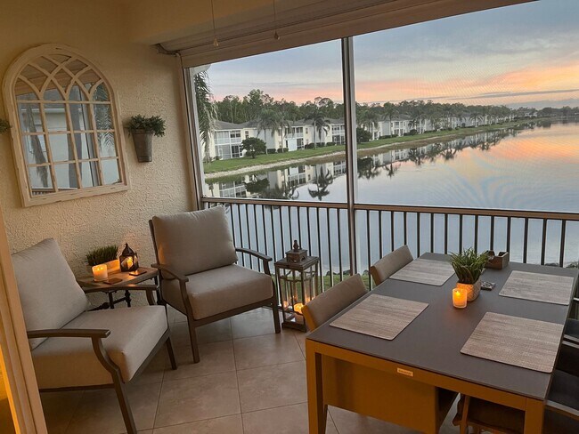 Building Photo - ***CROWNE POINT***NAPLES 3 BEDS / 2 BATHS*...