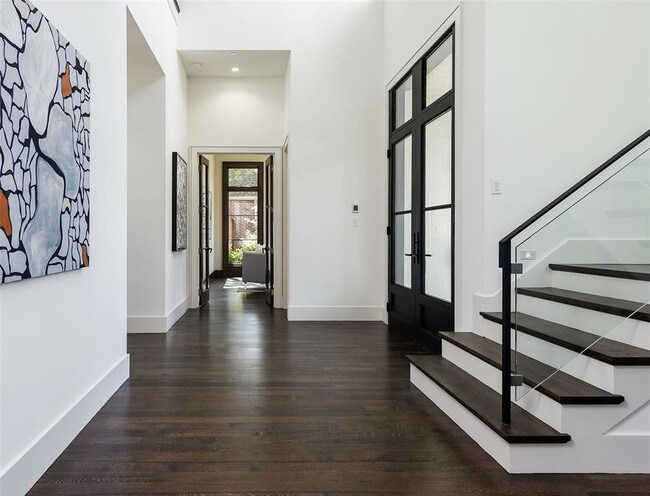 Foto del edificio - 6539 Tulip Ln
