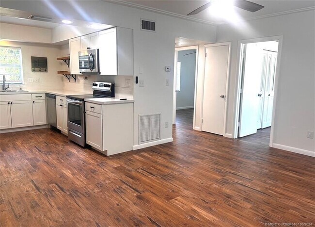 Foto del edificio - 808 SW 33rd St
