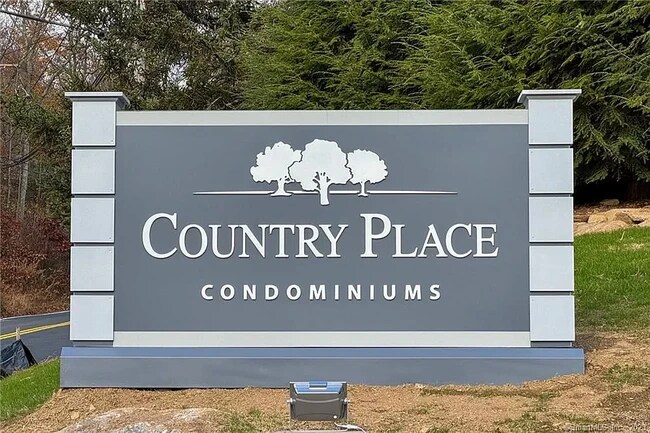 Foto del edificio - 95 Country Pl