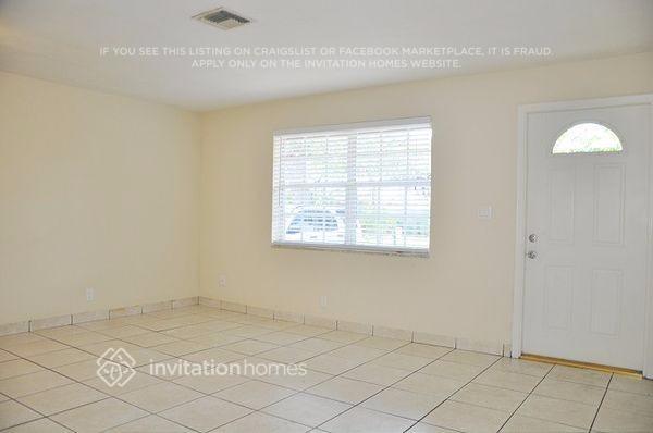 Foto del edificio - 1380 SW 26th Terrace
