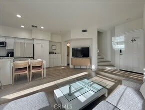 Building Photo - 1007 Terra Bella