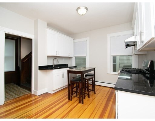 Building Photo - 40 Roberts Rd