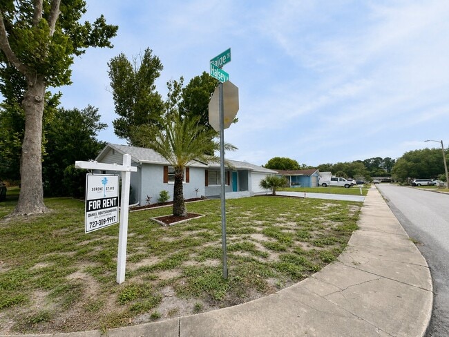 Building Photo - 7924 Halsey Dr