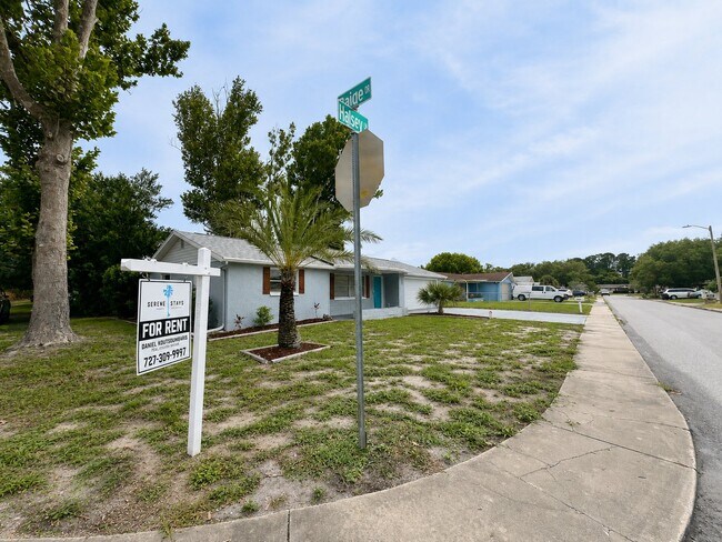 Foto del edificio - 7924 Halsey Dr