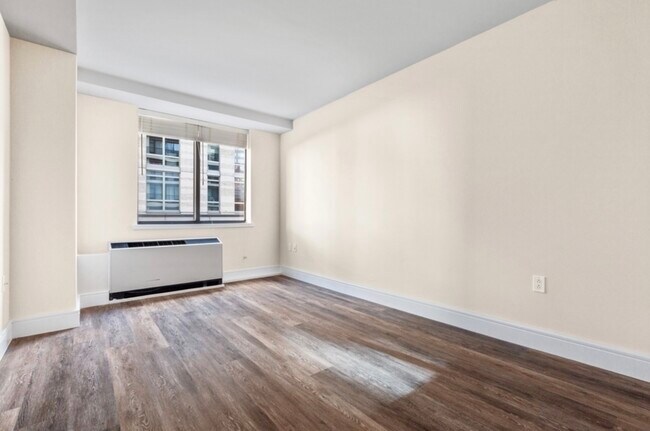 Foto del edificio - 123 E 47th St