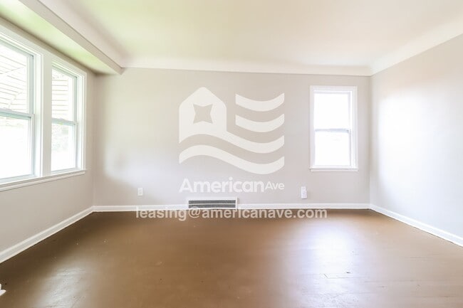 Building Photo - 20412 Lesure St