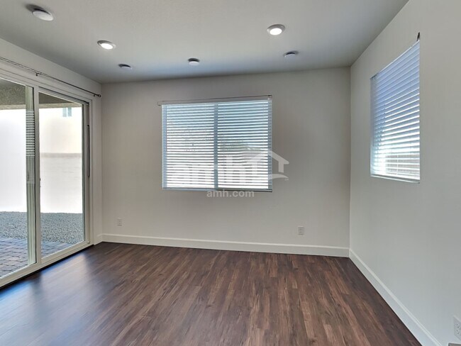 Building Photo - 4848 Blushing Star St