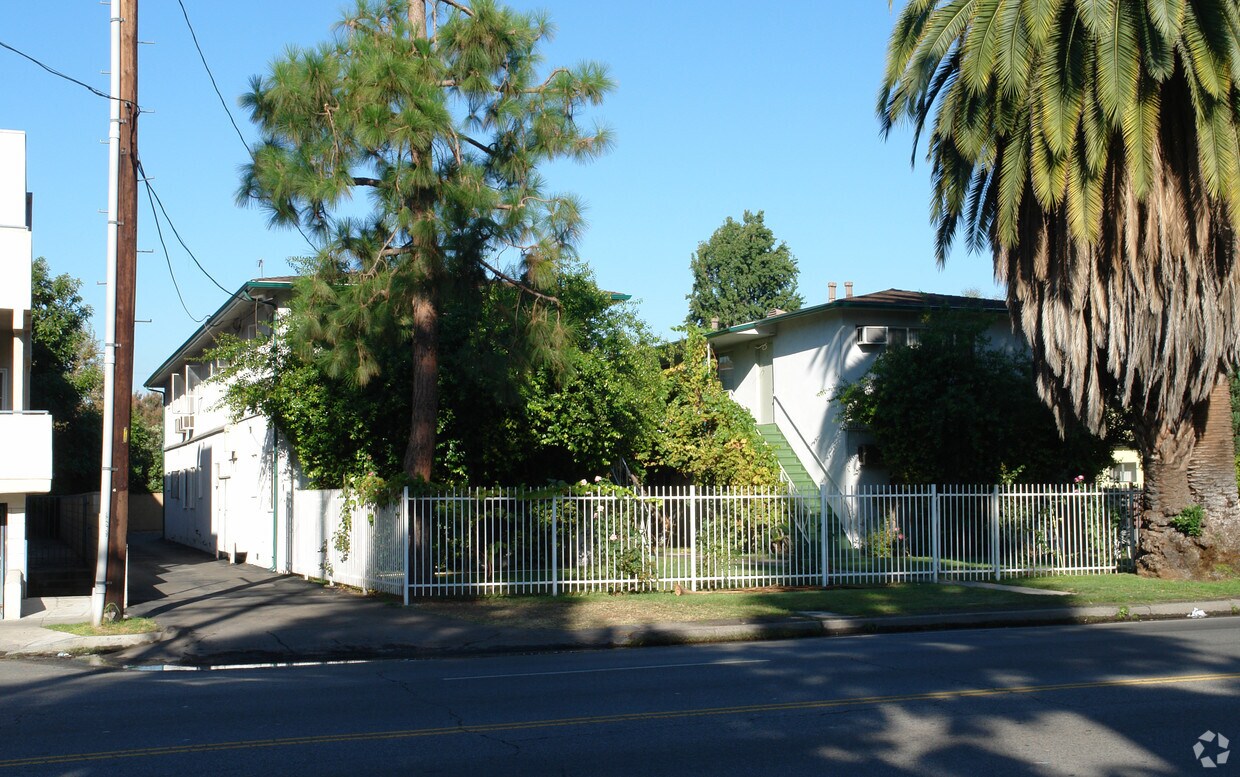 4919 Coldwater Canyon Ave, Sherman Oaks, CA 91423 Apartments in