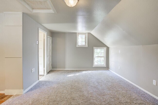 Building Photo - 2702 20th St