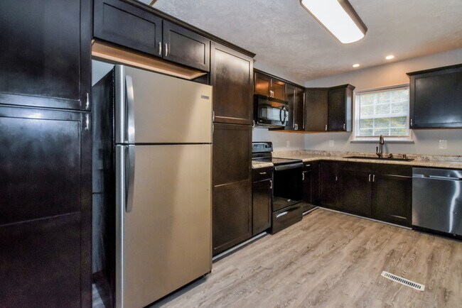 Foto del edificio - Spacious 4-Bedroom Single-Level Home in Warrenville, SC