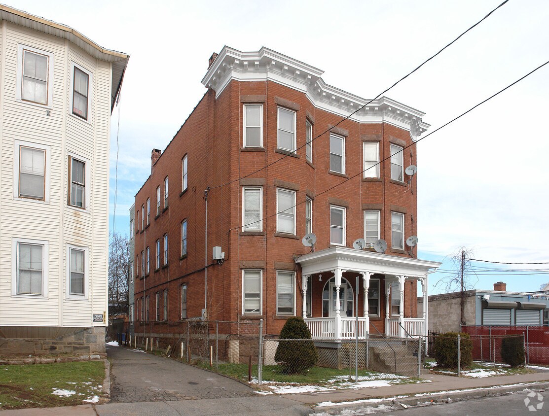 Primary Photo - 6 Warner St