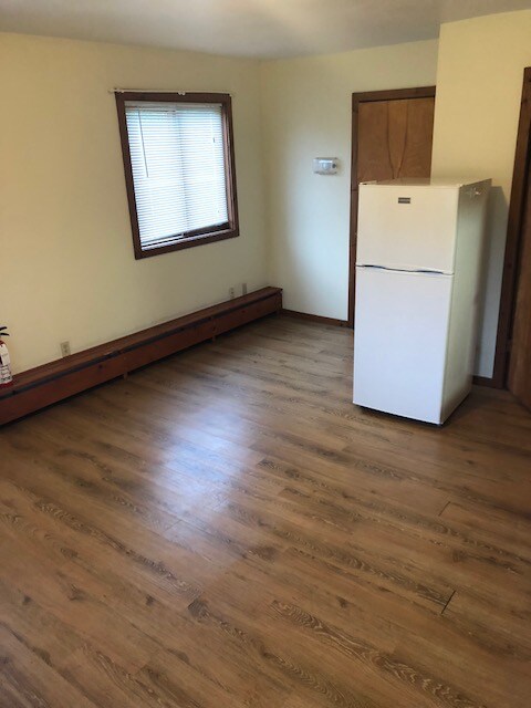 Foto del edificio - 1895 E Shore Dr