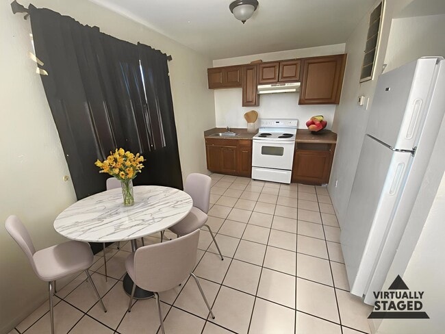 Building Photo - Near John C Lincoln & local colleges