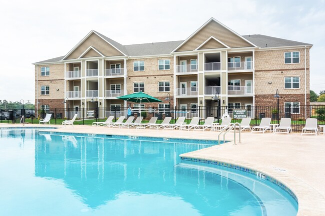 Building Photo - Midway at Archdale