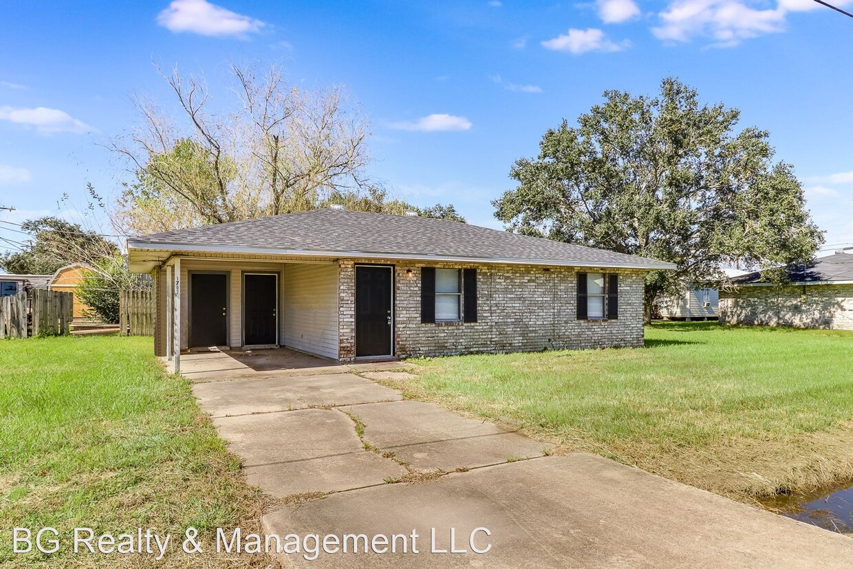 Primary Photo - 3 br, 1 bath House - 1702 N 3rd Street