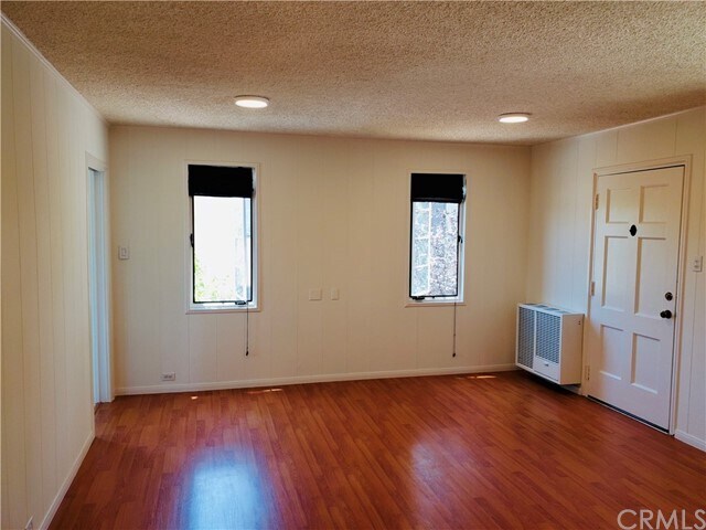 Building Photo - 1242 N Howard St