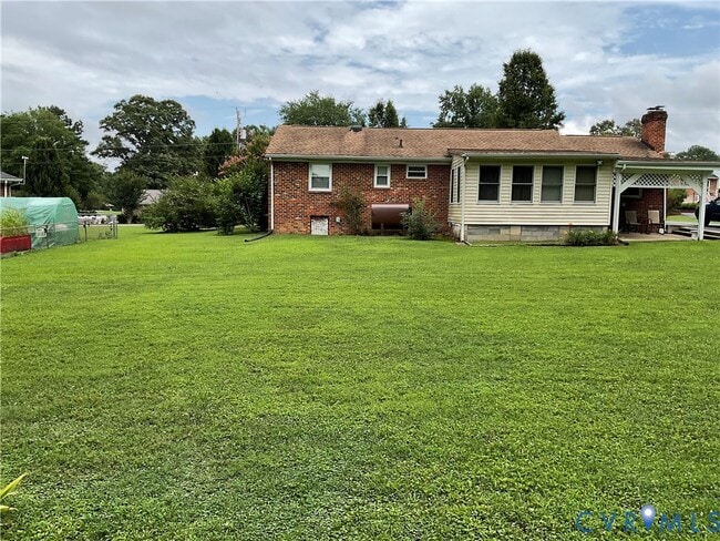 Building Photo - 1010 N Cottonwood Rd