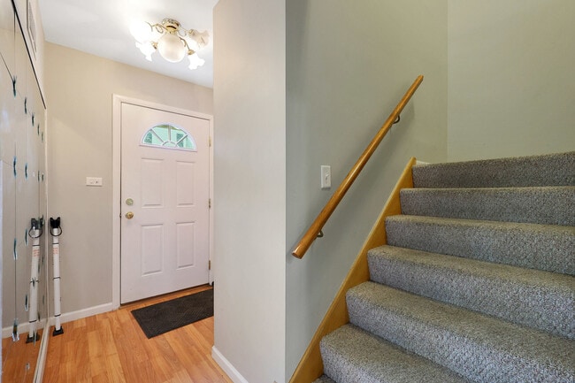 Foto del edificio - 8440 Linder Ct