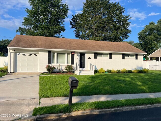 Building Photo - 709 Coral Way