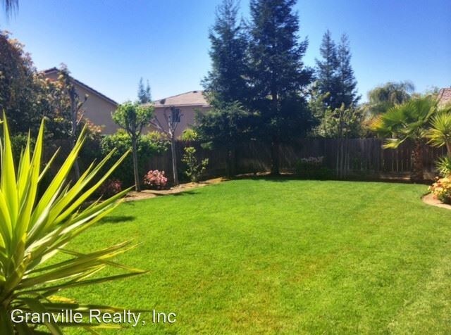 Foto del edificio - 4 br, 2 bath House - 2755 E. Omaha