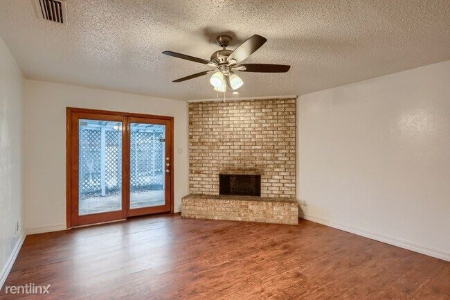 Building Photo - 3 br, 2 bath House - 1309 Duvall Drive