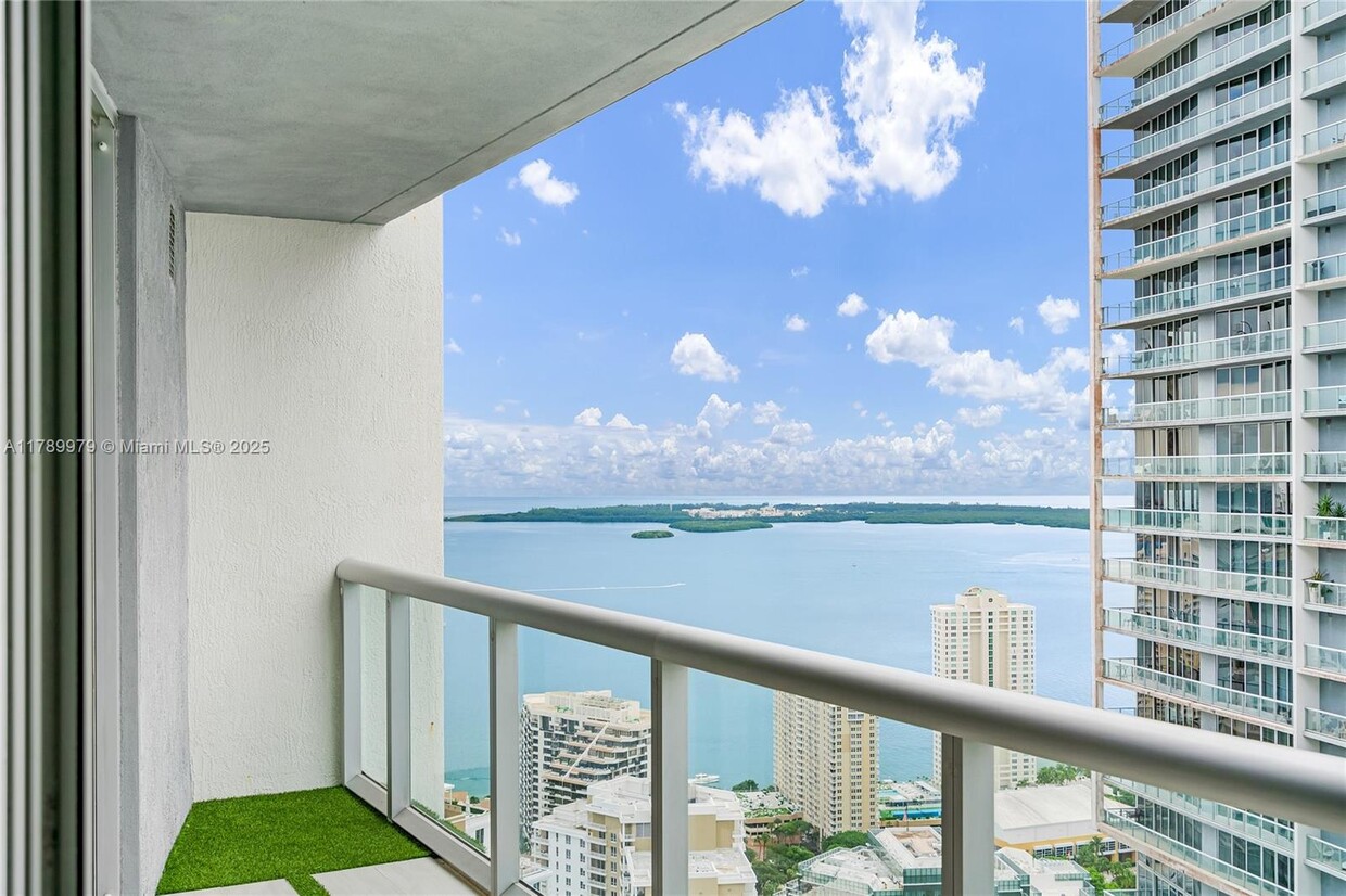 Foto principal - 475 Brickell Ave