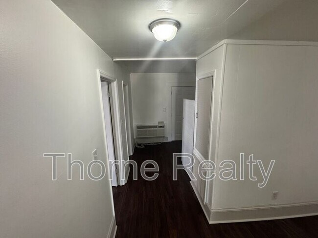 Foto del edificio - 817 Arlington St