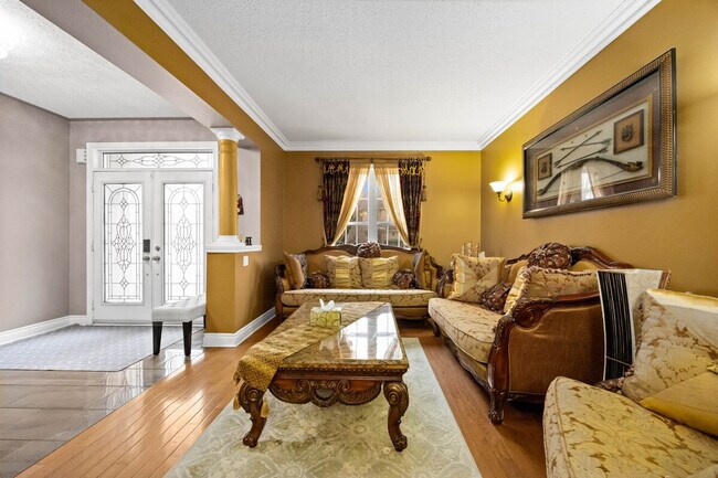 Building Photo - 43 St Hubert Dr