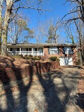 Building Photo - 536 Ferndale Rd