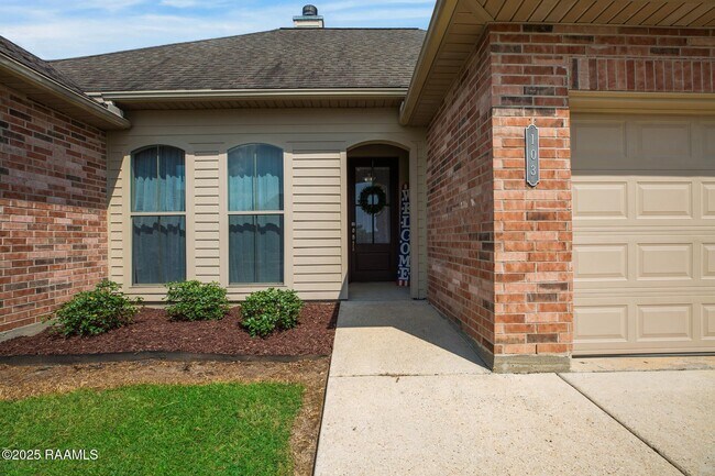 Foto del edificio - 103 Still Waters Rd