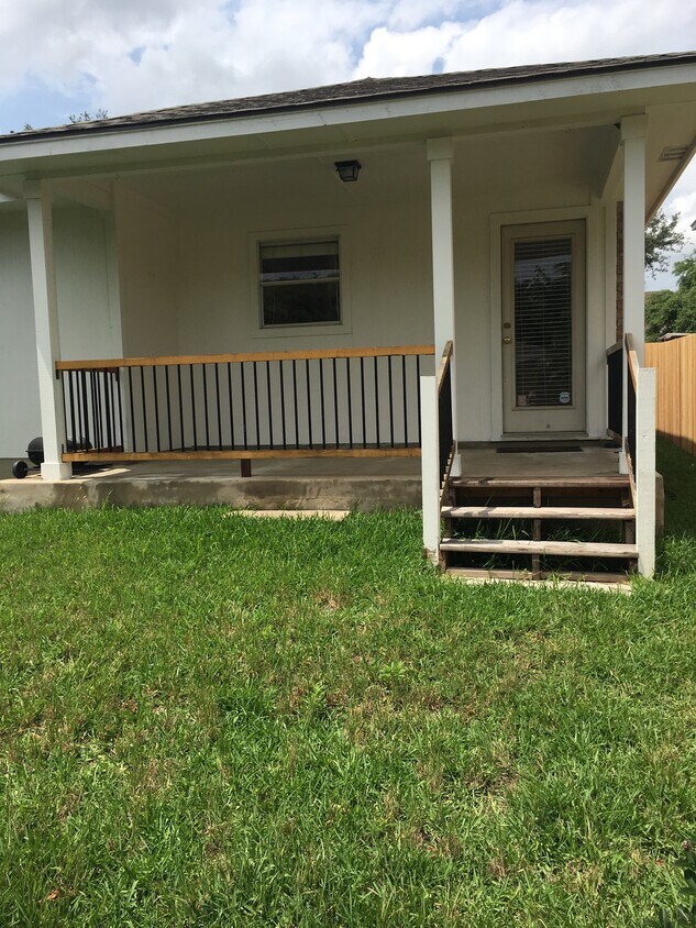 Foto principal - 811 Hank Aaron Ln