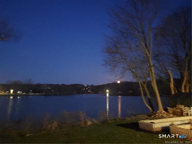 Foto del edificio - 887 Hanover Rd