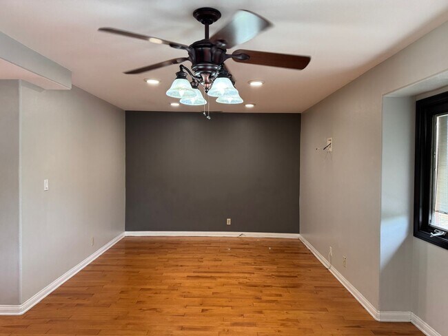 Foto del edificio - Beautiful 3bd 2.5 bath townhome