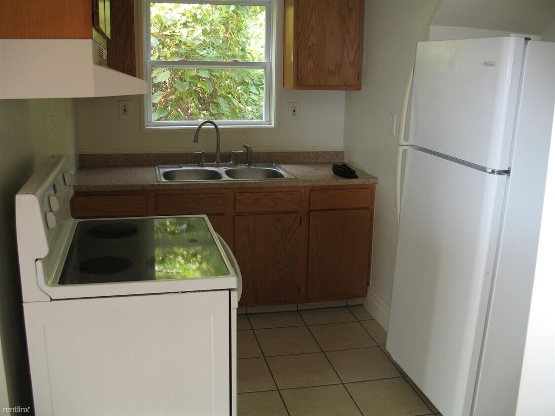 1729 W Youngs Ditch Rd Unit Apt 2, Bay City, MI 48708 Condo for Rent