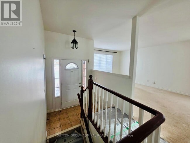 Photo du bâtiment - 12 Revelstoke Ct