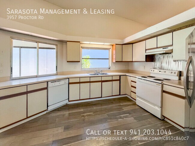 Foto del edificio - 3957 Proctor Rd