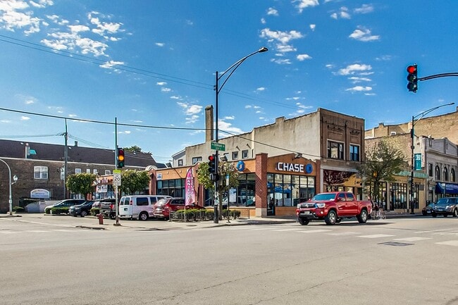 Building Photo - 3101 W Cermak Rd