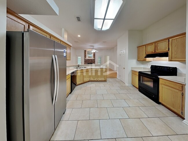 Building Photo - 2700 Darwin Ct