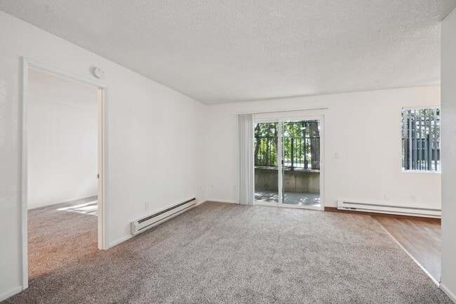 Building Photo - Georgetown Manor Apartments