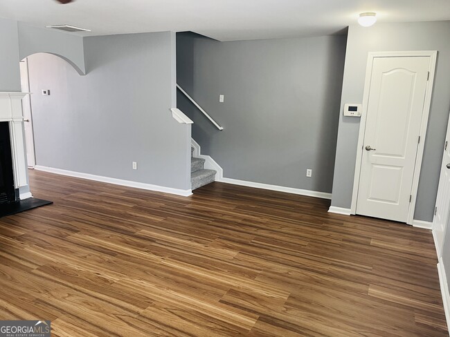 Building Photo - 3156 Parc Ct SW