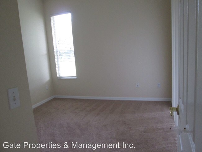 Building Photo - 679 Canadice Ct