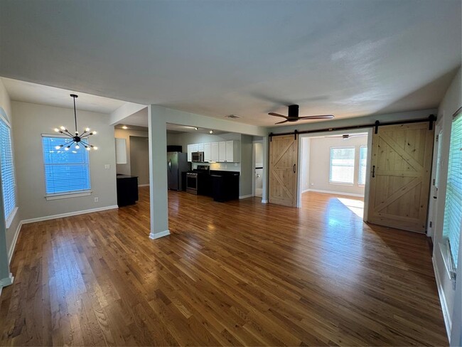 Foto del edificio - 1710 Riverview St