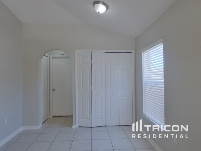 Foto del edificio - 981 Yellowbird Avenue Deltona FL